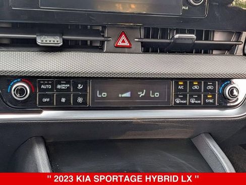 Used 2023 Kia Sportage LX AWD/4WD image 24
