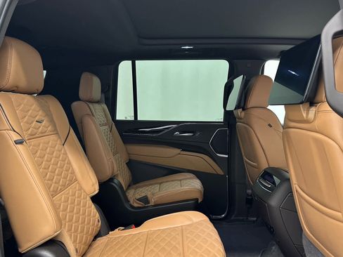 Used 2024 Cadillac Escalade ESV Sport w/ LPO, ONYX Package image 22