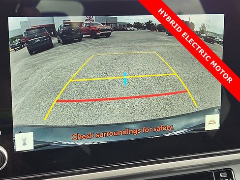 Used 2025 Toyota Camry SE FWD image 18