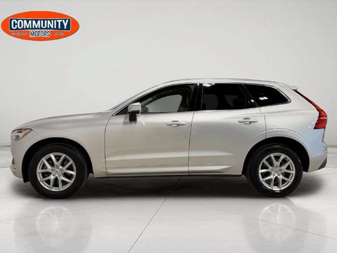 Used 2021 Volvo XC60 T5 Momentum AWD/4WD image 3