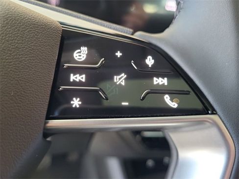 New 2025 Audi Q6 e-tron Premium Plus image 23