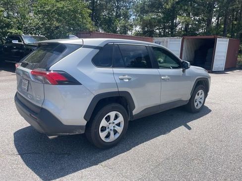 Used 2024 Toyota RAV4 LE AWD/4WD image 5