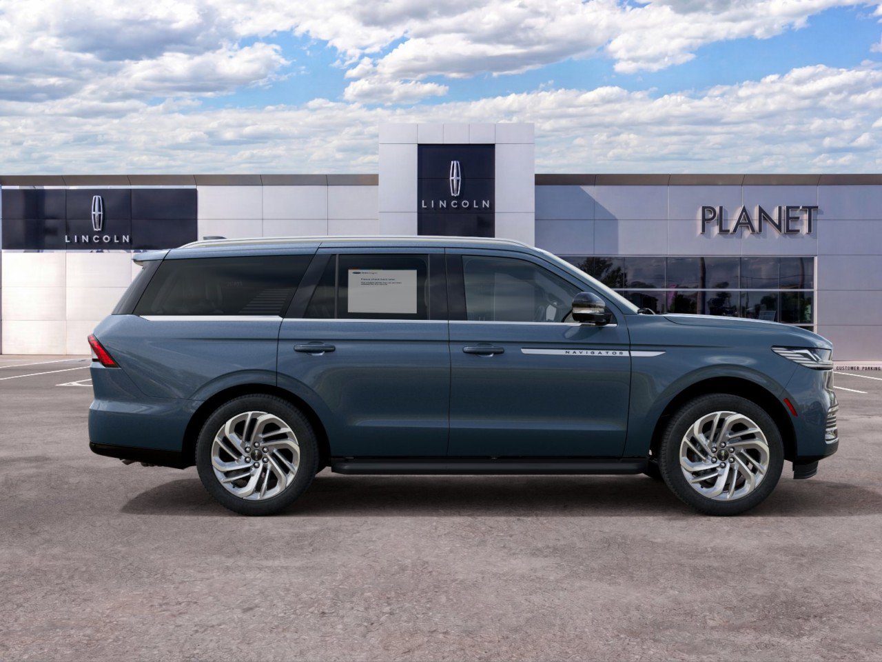 New 2027 Lincoln Navigator Premiere RWD image 5