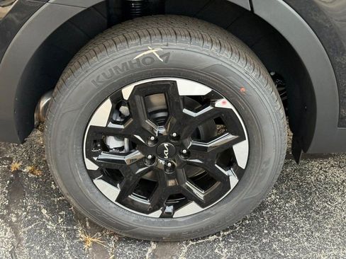 New 2026 Kia Sorento S image 4