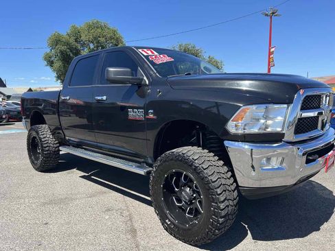 Used 2017 RAM 2500 SLT AWD/4WD image 4