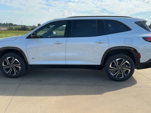 New 2026 Buick Enclave Sport Touring w/ LPO, Illumination Package image 6