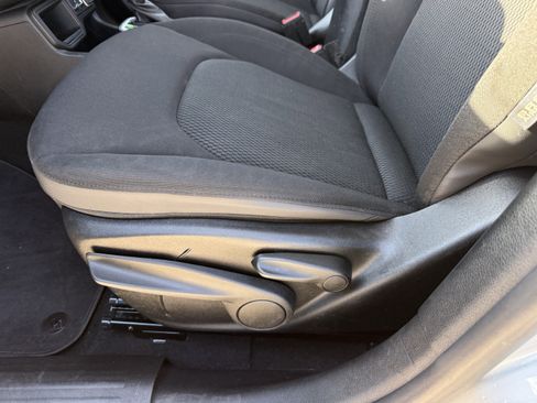 Used 2018 Jeep Renegade Altitude image 28