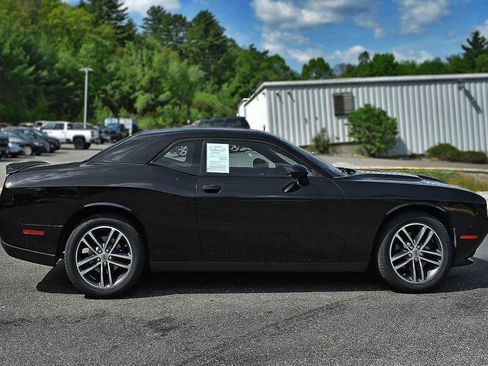 Used 2019 Dodge Challenger SXT AWD/4WD image 6