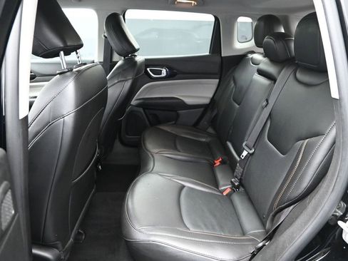 Used 2022 Jeep Compass Limited w/ Sun and Sound Group AWD/4WD image 12