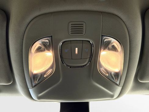 Used 2019 Jeep Compass Latitude image 17