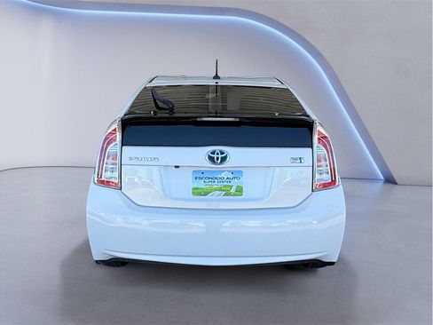 Used 2015 Toyota Prius Four FWD image 5