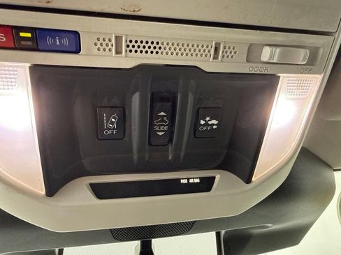 Used 2023 Subaru Forester Premium AWD/4WD image 26