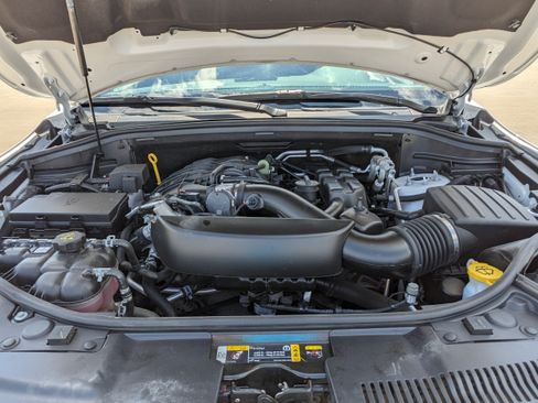 Used 2025 Dodge Durango GT AWD/4WD image 13