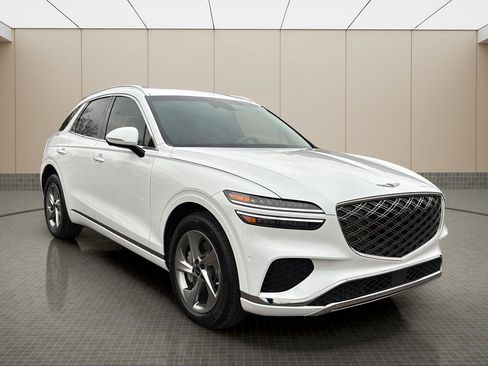 Certified 2026 Genesis GV70 2.5T Advanced image 7