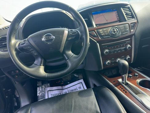 Used 2018 Nissan Pathfinder Platinum w/ Cargo Package image 29