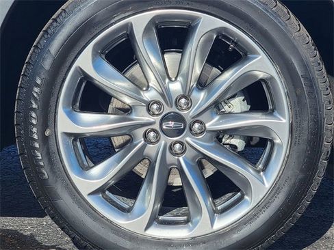 Certified 2022 Lincoln Corsair AWD w/ Premium Package image 17