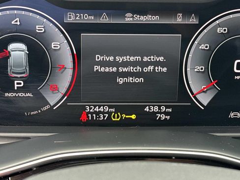 Used 2022 Audi Q8 Premium w/ Convenience Package AWD/4WD image 27