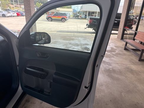 New 2025 Ford Maverick XLT w/ XLT Luxury Package image 18