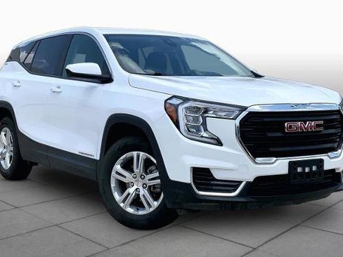 Used 2024 GMC Terrain SLE AWD/4WD image 3