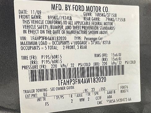 Used 2010 Ford Focus SE image 28