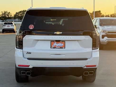 New 2026 Chevrolet Suburban High Country image 5