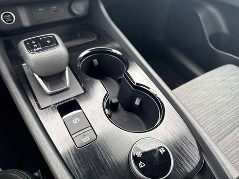 Used 2023 Nissan Rogue SV image 24