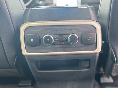 Certified 2022 Ford Expedition Max Limited image 26