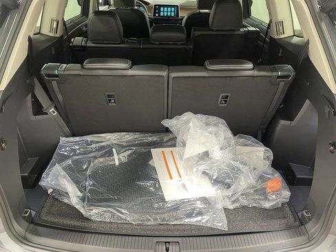 New 2026 Volkswagen Atlas SE image 28