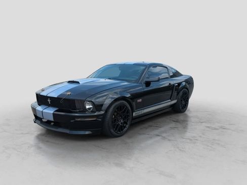 Used 2007 Ford Mustang GT RWD image 4