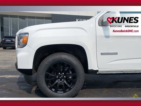 Used 2022 GMC Canyon Elevation image 16