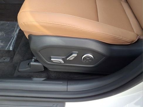 New 2026 Hyundai Santa Fe Limited AWD/4WD image 17
