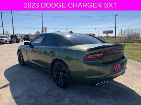 Used 2023 Dodge Charger SXT w/ Blacktop Package image 5