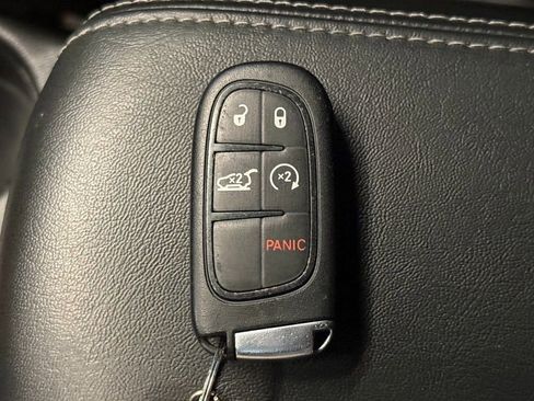 Used 2023 Jeep Cherokee Altitude Lux image 19