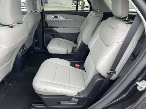 New 2026 Ford Explorer Active w/ Active Comfort Package RWD image 5