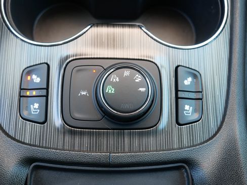 Used 2023 GMC Acadia SLT w/ Technology Package AWD/4WD image 31