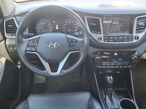 Used 2016 Hyundai Tucson Limited w/ Option Group 03 AWD/4WD image 11