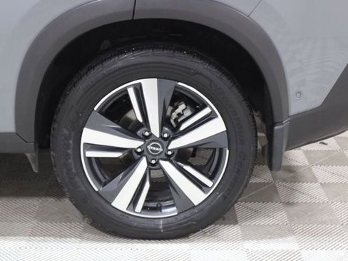 Used 2023 Nissan Rogue SL w/ SL Premium Package image 38