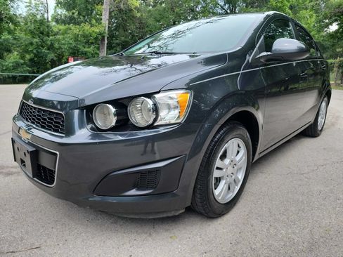 Used 2015 Chevrolet Sonic LT FWD image 3