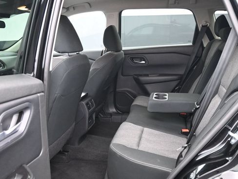 Used 2024 Nissan Rogue SV AWD/4WD image 18