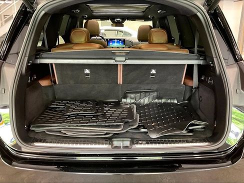 Used 2024 Mercedes-Benz GLS 450 4MATIC image 36