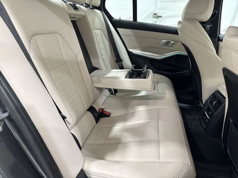 Used 2020 BMW 330i xDrive Sedan w/ Premium Package image 27