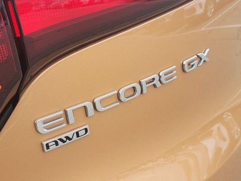 Used 2024 Buick Encore GX Preferred w/ Comfort Package AWD/4WD image 32