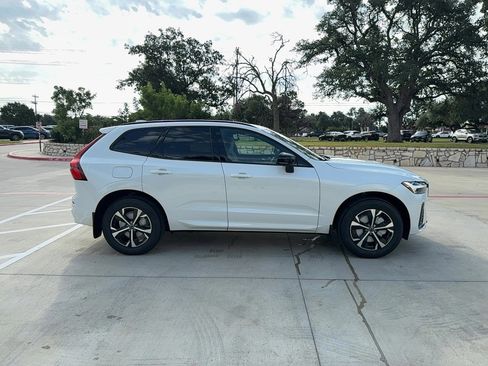 Used 2026 Volvo XC60 B5 Core w/ Protection Package Premier image 6