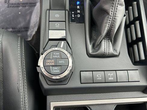 Used 2025 Toyota 4Runner TRD Off-Road Premium image 35