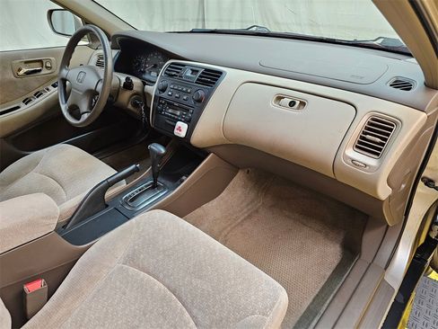 Used 2001 Honda Accord LX image 12