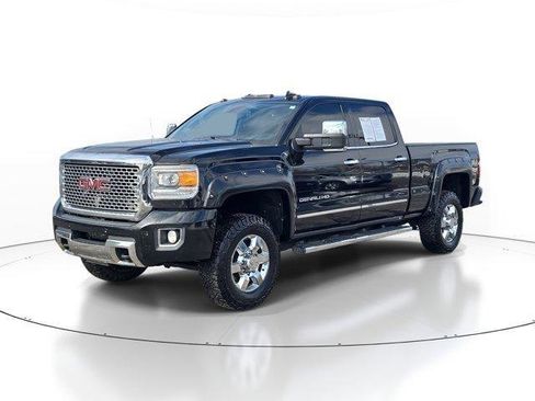 Used 2015 GMC Sierra 3500 Denali w/ Duramax Plus Package image 2