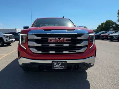 New 2026 GMC Sierra 1500 SLE w/ Preferred Package