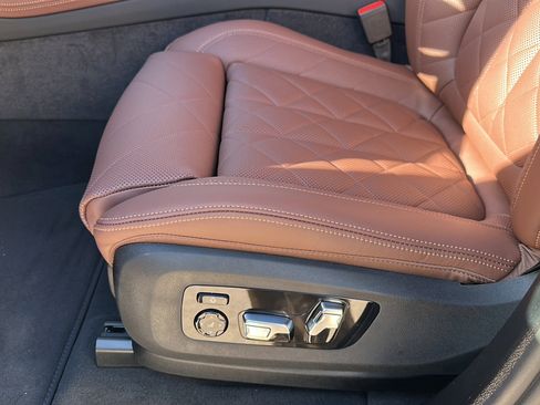 New 2026 BMW X7 xDrive40i w/ Premium Package image 12