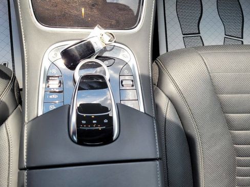 Used 2019 Mercedes-Benz S 560 4MATIC Sedan image 16