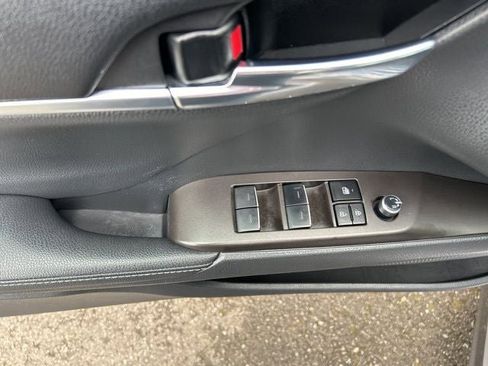 Used 2024 Toyota Camry XSE FWD image 17